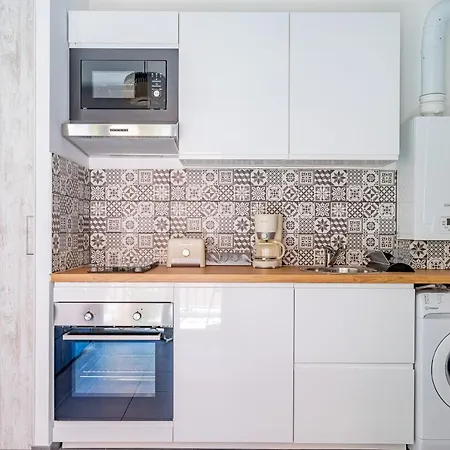 - Magnifique Cigale Au Pied Du Port-vieux Appartamento